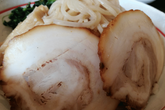 マルイチラーメンの魚介とんこつ濃厚つけ麺のチャーシュー