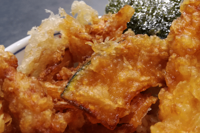 天ぷらはカラッと揚がっていて美味しかったです