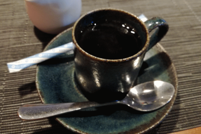 コーヒー、紅茶には霧島の湧水を使用しているそうです