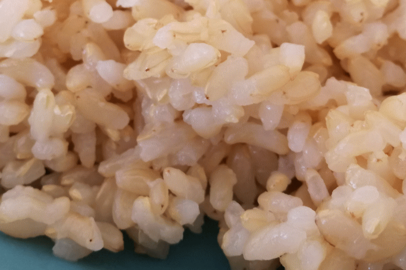 宮崎県産ひのひかりの玄米は炊き加減が絶妙で驚きの美味しさです